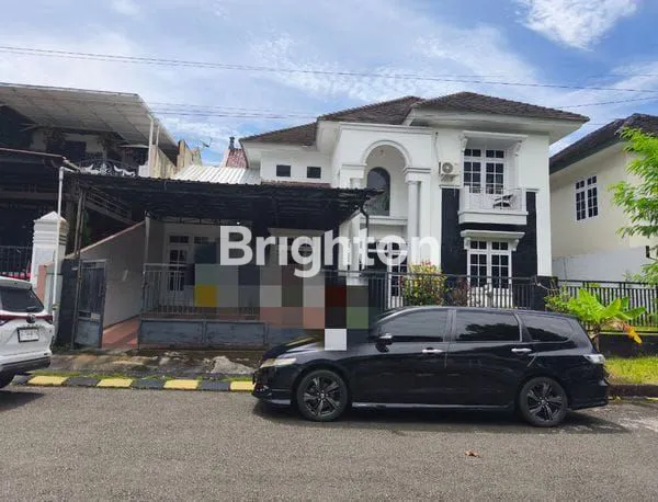 image DISEWAKAN RUMAH BESAR SEMIFURNISH TENGAH KOTA LOKASI DALAM PERUMAHAN BALIKPAPAN BARU AMAN NYAMAN HARGA NEGO (1)
