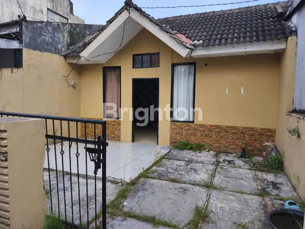 image DIJUAL RUMAH SIAP RENOVASI LOKASI TENGAH KOTA DALAM PERUMAHAN REGENCY AMAN NYAMAN HARGA NEGO (1)