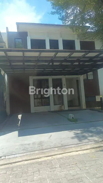 image DIJUAL RUMAH CANTIK FULLFURNISH TENGAH KOTA BERNUANSA MINIMALIS LOKASI DALAM PERUMAHAN GRANDCITY AMAN NYAMAN HARGA NEGO (1)