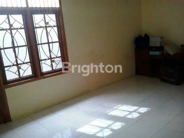 image DISEWAKAN RUMAH NYAMAN & SIAP HUNI – LOKASI STRATEGIS!\\N\\N (4)