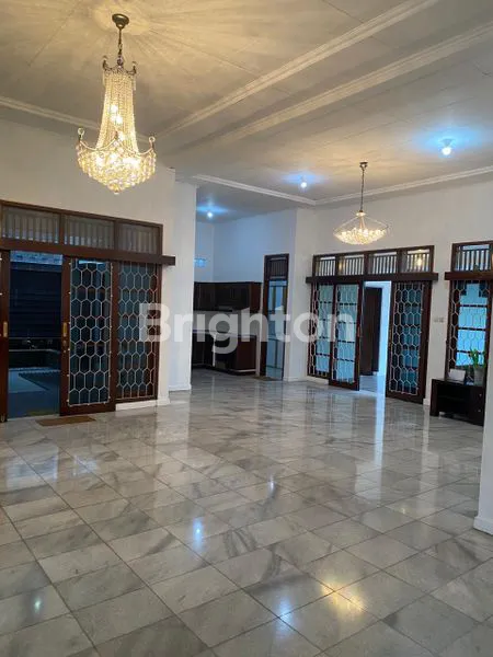 image DIJUAL NEGO RUMAH MEWAH FULL RENOVASI,SEMI-FURNISH – JAKA PERMAI, BEKASI (4)