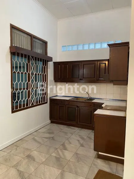 image DIJUAL NEGO RUMAH MEWAH FULL RENOVASI,SEMI-FURNISH – JAKA PERMAI, BEKASI (7)