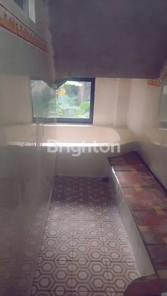 image DIJUAL CEPAT – RUMAH MEWAH 3 LANTAI + BASEMENT DI TABANAN LOKASI PREMIUM WIRA ASRI – STRATEGIS & DEKAT PUSAT KOTA TABANAN (3)