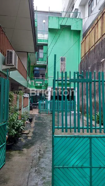 image RUMAH JEMBATAN GAMBANG 2 13,5X10 SEMIFURNISH 4 LANTAI SHM TIMUR (1)