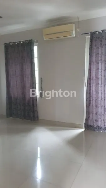 image RUMAH 5KT DI GREENWOOD LIPPO CIKARANG, LT 220M² (7)