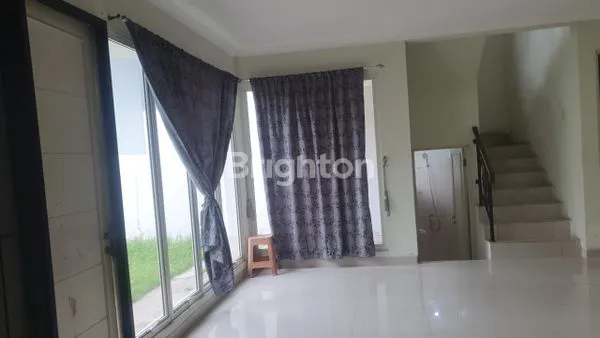 image RUMAH 5KT DI GREENWOOD LIPPO CIKARANG, LT 220M² (2)