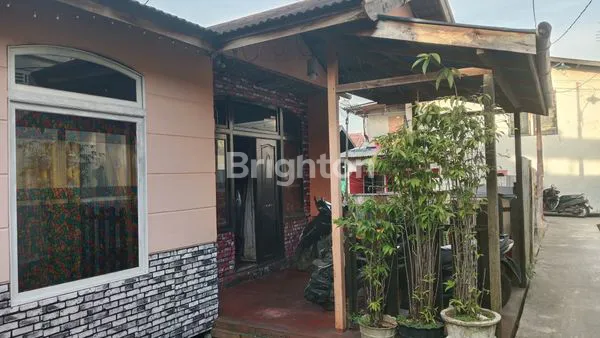 RUMAH CANTIK DIKOMPLEK KERATON KADARIYAH PONTIANAK