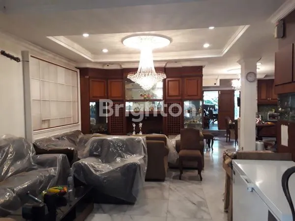 image RUMAH SIAP HUNI DI TEBET BARAT LUAS 335M2 (1)