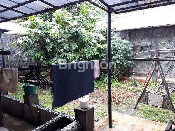 image RUMAH SIAP HUNI DI TEBET BARAT LUAS 335M2 (6)