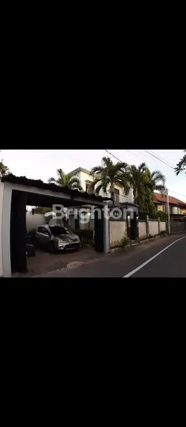 image RUMAH DENGAN DESAIN SIMPEL DAN FUNGSIONAL (1)