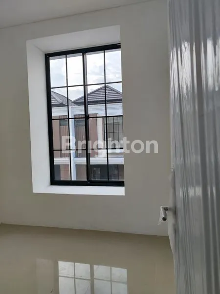 image BUTUH JUAL CEPAT\' RUMAH BARU 2 LANTAI R AGENCY ONE SELANGKAH PAKUWON CITY (4)