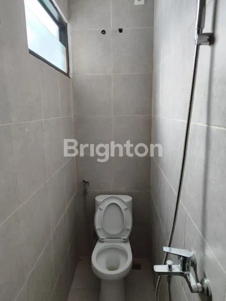 image BUTUH JUAL CEPAT\' RUMAH BARU 2 LANTAI R AGENCY ONE SELANGKAH PAKUWON CITY (8)