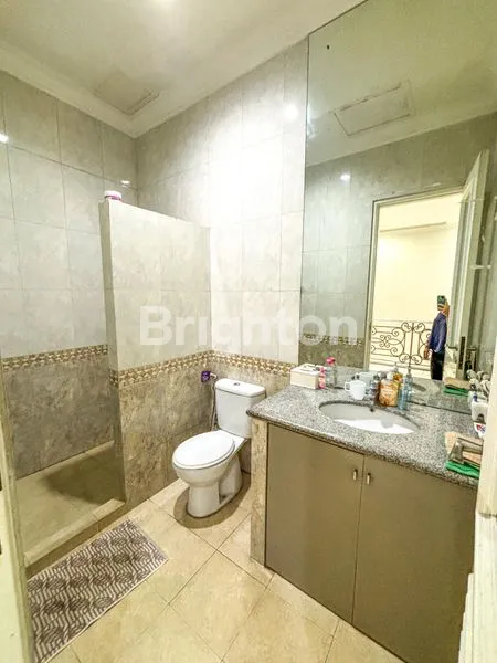 image RUMAH CANTIK HIGH CEILING WALET INDAH (8)