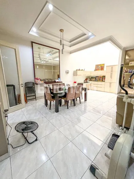 image RUMAH CANTIK HIGH CEILING WALET INDAH (1)