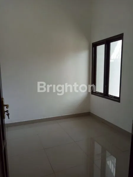 image RUMAH 2 LANTAI MINIMALIS DI TENGAH KOTA BALIKPAPAN (4)