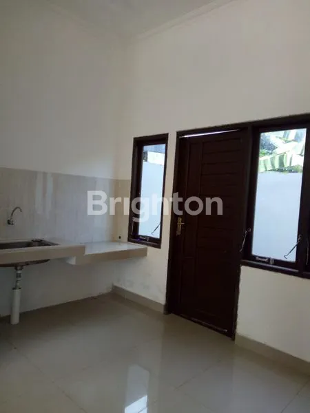 image RUMAH 2 LANTAI MINIMALIS DI TENGAH KOTA BALIKPAPAN (2)