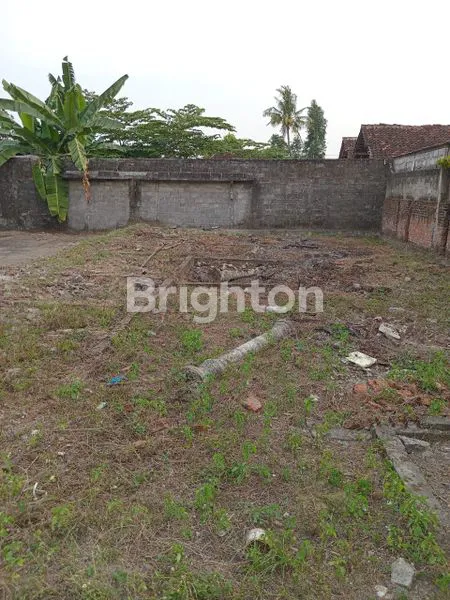 image TANAH LUAS 701M² + RUMAH, STRATEGIS DI MLATI (1)