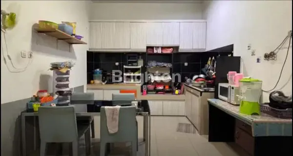 image RUMAH HUNIAN 3 LANTAI DI JELAMBAR, 5 KT & SHM (4)