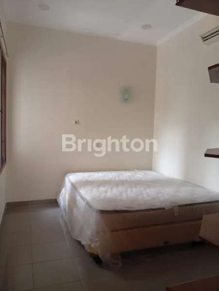 image RUMAH MEWAH DENGAN PRIVATE POOL DI METRO ALAM PONDOK INDAH – LT 300 M², JAKARTA SELATAN (6)