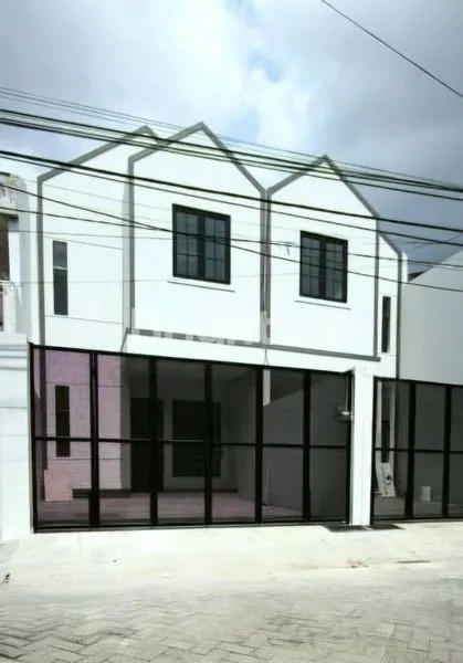 image RUMAH BARU 2 UNIT, KT 3+1 DI KENJERAN (1)