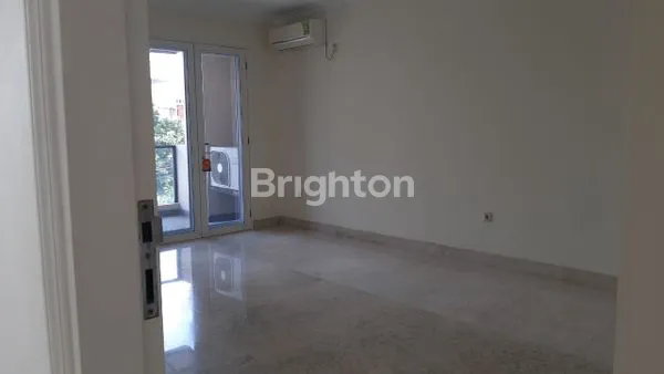 image RUMAH 2 LANTAI REGENCY MELATI MAS TANGERANG SELATAN  (3)