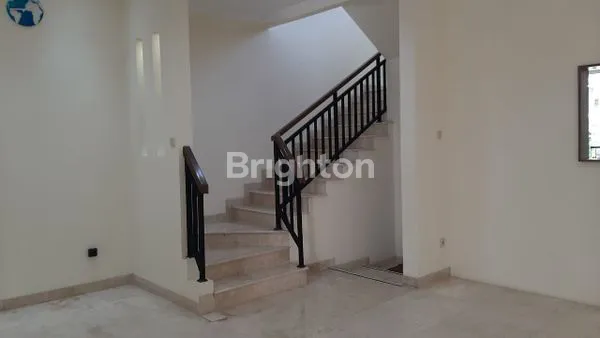 image RUMAH 2 LANTAI REGENCY MELATI MAS TANGERANG SELATAN  (6)