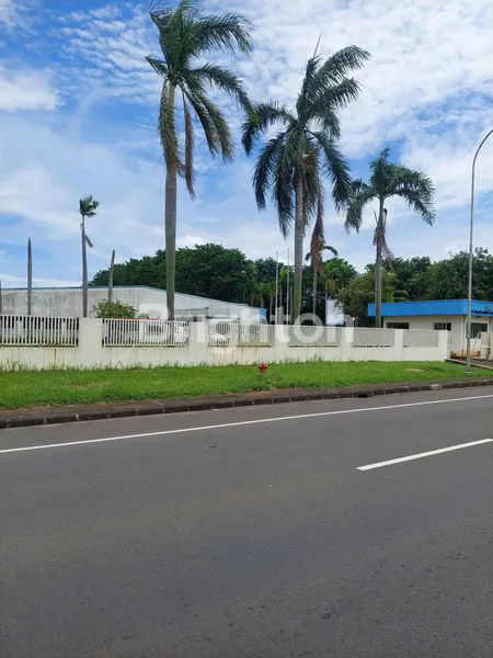 image DIJUAL EX PABRIK GARMEN DI DALAM KAWASAN MM2100 CIBITUNG CIKARANG  (7)