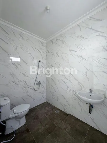 image RUMAH MEWAH SIAP HUNI DI BUKIT PALMA, 5 KT 5 KM (8)