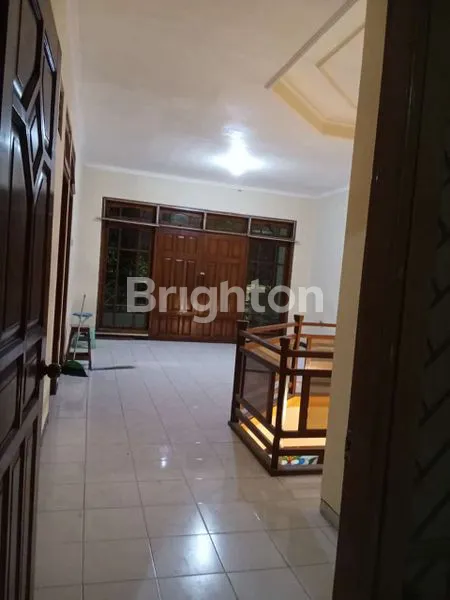 image RUMAH SIAP HUNI 2 LANTAI SEMOLOWARU SELANGKAH MERR, DEKAT HANG TUAH ITS UNTAG, MANYAR, NGINDEN, KLAMPIS, GALAXY MALL, PAKUWON CITY MALL (6)