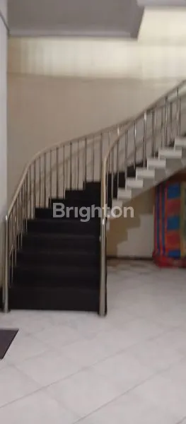 image RUMAH STRATEGIS DAN LUAS 600AN M² KLOJEN (4)