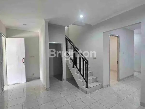 image RUMAH  BARU 2 LANTAI DI SEWAKAN REGENCY CLUSTER COSTARICA BALIKPAPAN SELATAN  (3)