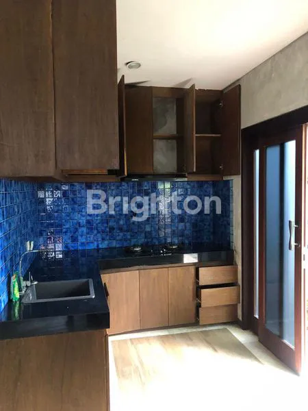 image DIKONTRAKKAN – RUMAH 2 LANTAI DI KETEWEL (MILIK PRIBADI) (1)