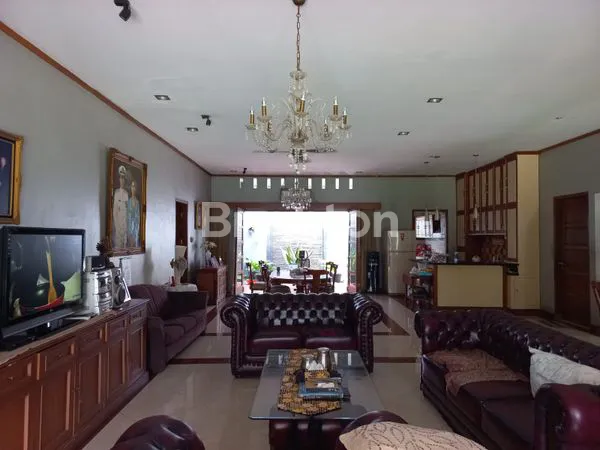image RUMAH MEWAH 1817 M2.  CIPAYUNG JAKARTA TIMUR (4)