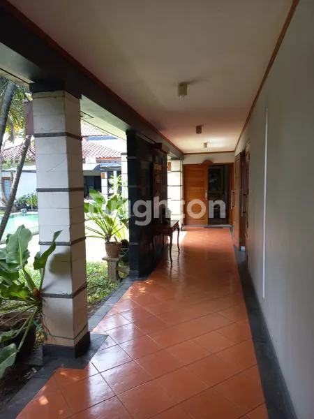 image RUMAH MEWAH 1817 M2.  CIPAYUNG JAKARTA TIMUR (5)