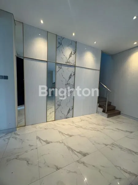 image RUMAH 2 LANTAI SEMI FURNISH DI PAKUWON CITY, SIAP HUNI (4)