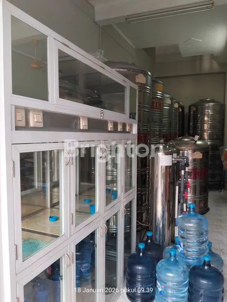 image RUMAH 2 LANTAI + TOKO | USAHA AIR ISI ULANG AKTIF | SHM | SIAP USAHA (3)