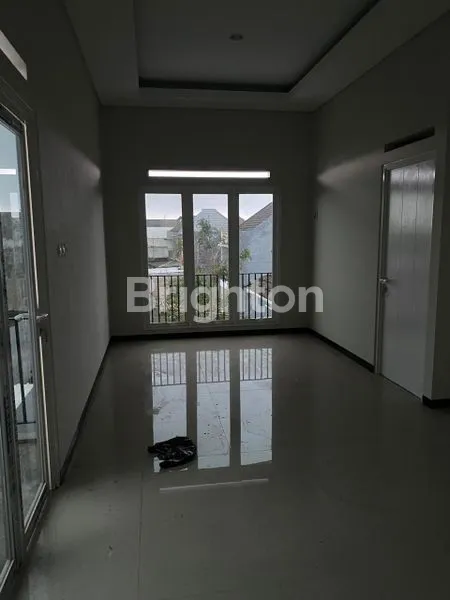 image TURUN HARGA RUMAH STRATEGIS 2 LANTAI SHM (6)