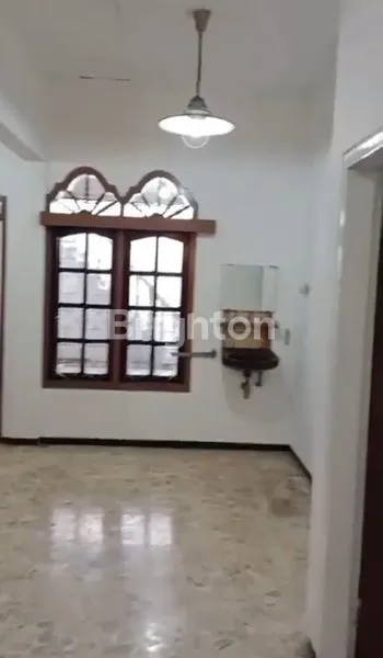 image RUMAH MINIMALIS LT 239M² SHM DI JL. DR. WAHIDIN SIDOARJO (8)