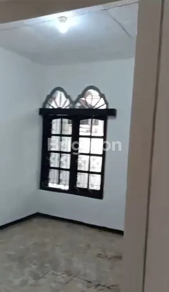 image RUMAH MINIMALIS LT 239M² SHM DI JL. DR. WAHIDIN SIDOARJO (3)