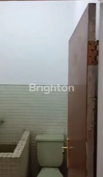 image RUMAH MINIMALIS LT 239M² SHM DI JL. DR. WAHIDIN SIDOARJO (7)