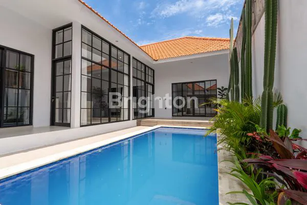 image WELCOME TO YOUR TROPICAL OASIS IN BERAWA - BALI  (1)