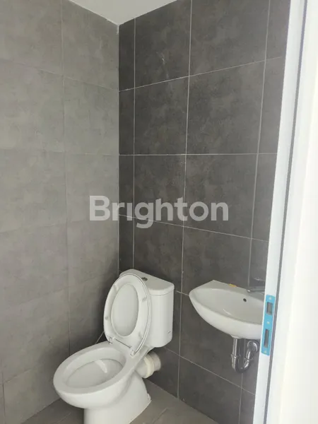 image DIJUAL APARTEMEN WESTOWN VIEW - LANTAI RENDAH - HARGA NEGO (3)