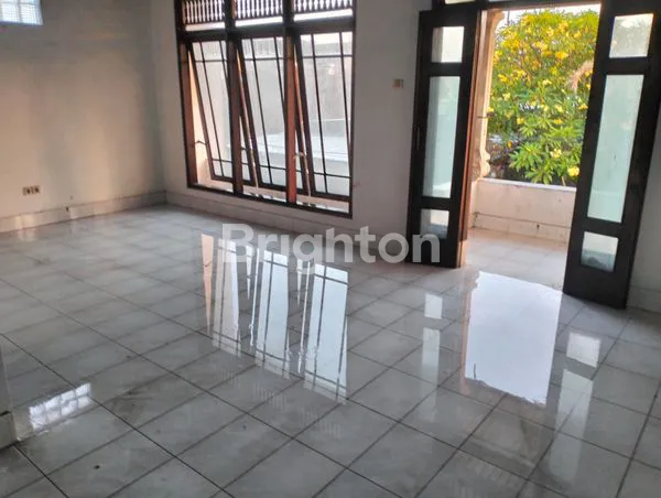 image DIJUAL RUMAH 2 LANTAI DENPASAR TIMUR (4)