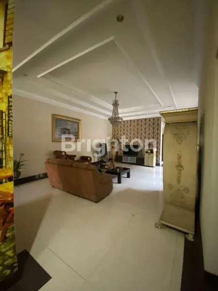 image RUMAH MEWAH SIAP HUNI DI WARU SIDOARJO (3)