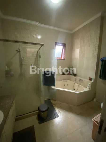 image RUMAH MEWAH SIAP HUNI DI WARU SIDOARJO (7)