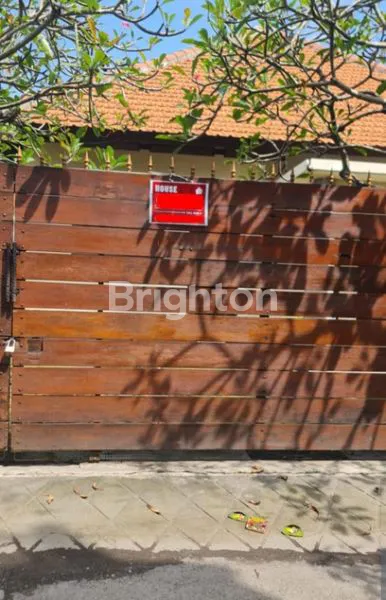 image HUNIAN EKSKLUSIF SANUR, 2 KT & KEBUN LUAS (4)