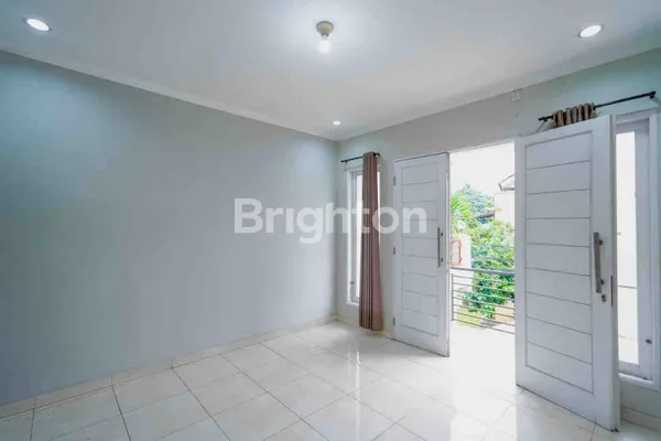image DISEWAKAN RUMAH 2 LANTAI THE COZY GREEN CIBUBUR MANSION HARJAMUKTI DEPOK RP60 JUTA/TAHUN (6)