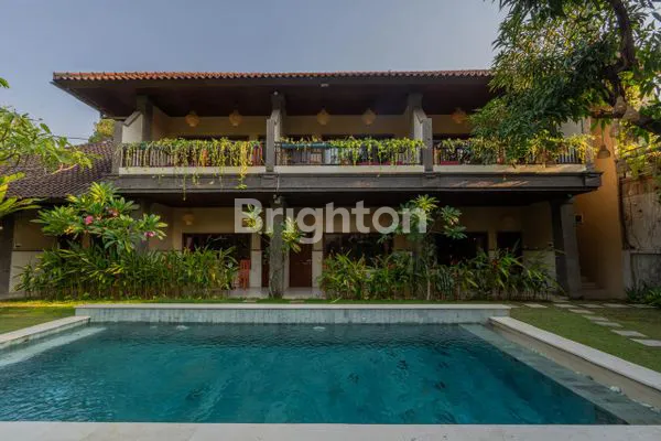 image VILLA SIAP HUNI DI SEMINYAK, 8 KAMAR & KOLAM RENANG (1)