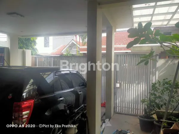 image RUMAH TINGGAL ASRI DI KOMPLEK DUTA BINTARO, TANGERANG (4)