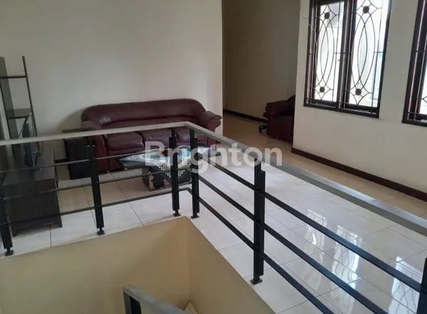 image RUMAH 2 LANTAI DI TAMBAK GRINGSING TENGAH SURABAYA \N (8)